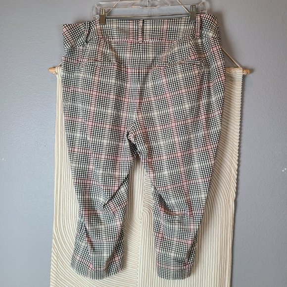 Lane Bryant Plaid Capris - Black, White, Red - Picture 4 of 9